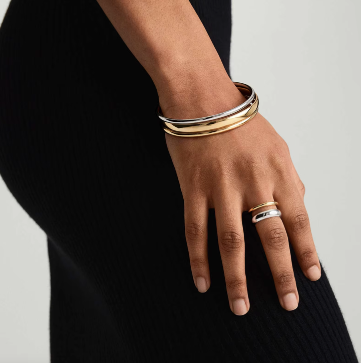 Bague Lucy portée – contraste bi-ton – Oseraa