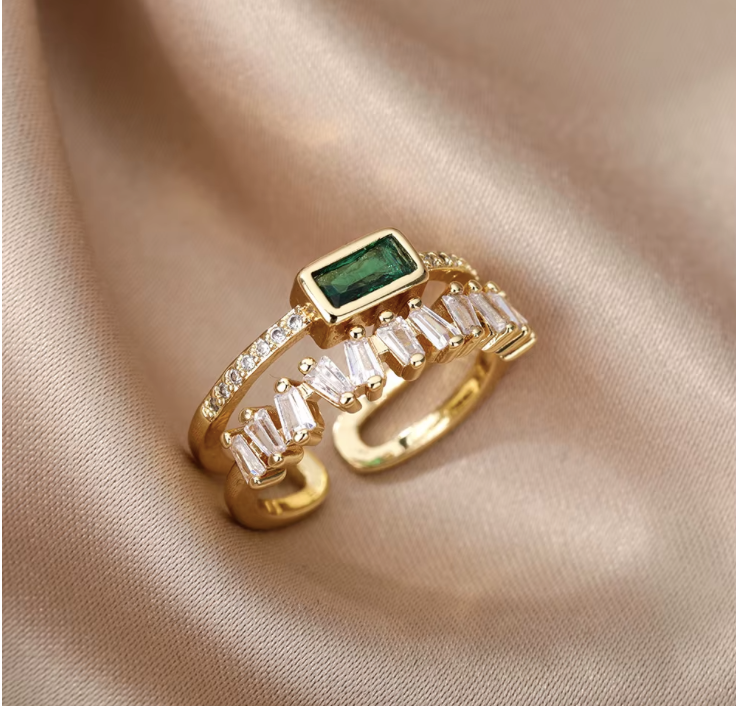 Bague Thémis portée – lumière scintillante – Oseraa