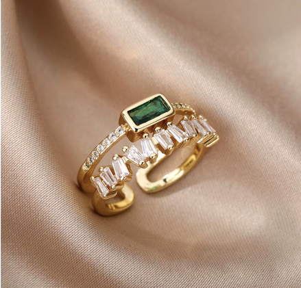Bague Thémis portée – lumière scintillante – Oseraa