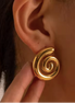 Boucles LILLE spirales dorées portées, profil – Oseraa