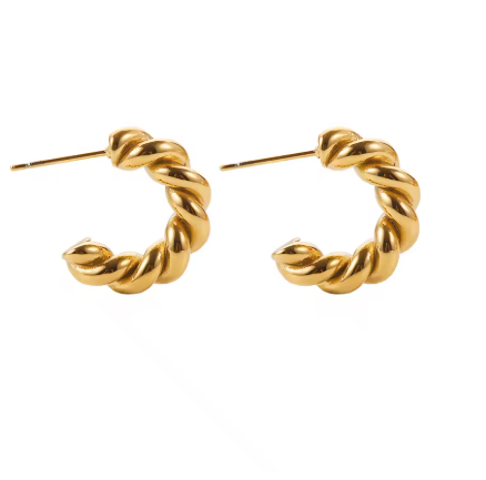Boucles PEMPA créoles torsadées, acier inox plaqué or 18K, fond blanc – Oseraa
