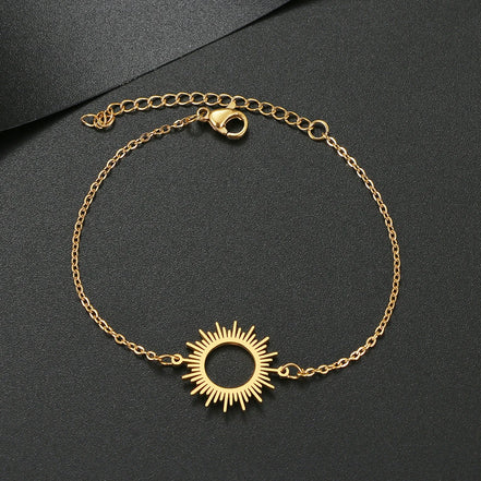 Bracelet Osaka en acier inoxydable doré motif soleil. O-dace.com