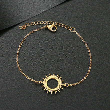 Bracelet Osaka en acier inoxydable doré motif soleil. O-dace.com