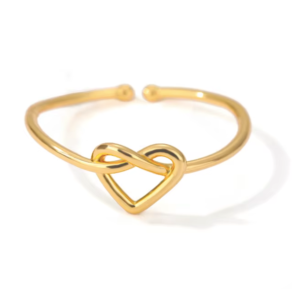 CLÉA | Bague en Acier Inoxydable – Cœur Noué Ajustable, Plaqué Or 18K | Oseraa.com