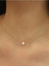 Collier Mamuju en acier inoxydable doré avec pendentif cristal. O-dace.com
