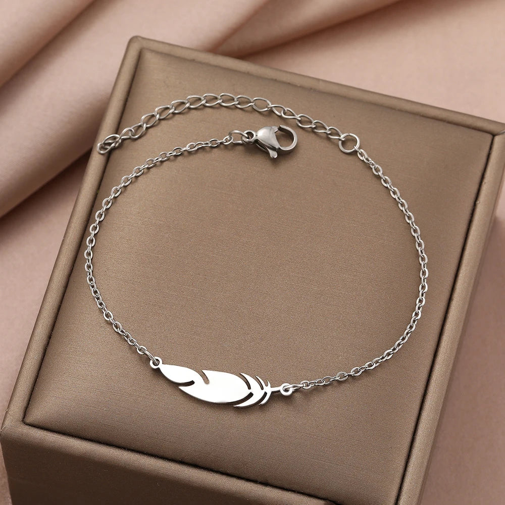 ASTANA | Bracelet  en acier inoxydable doré – Symbole léger et minimaliste | oseraa.com