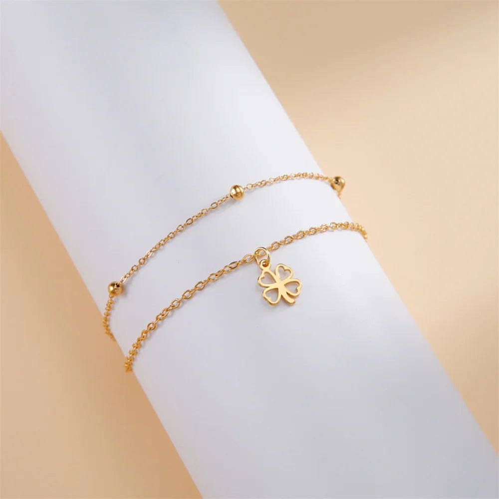 Zoom bracelet Hanoi minimaliste et élégant en doré. O-dace.com